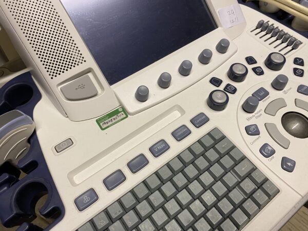 GE Logiq E9 Flat Screen Ultrasound Scanner 2009 - Image 2