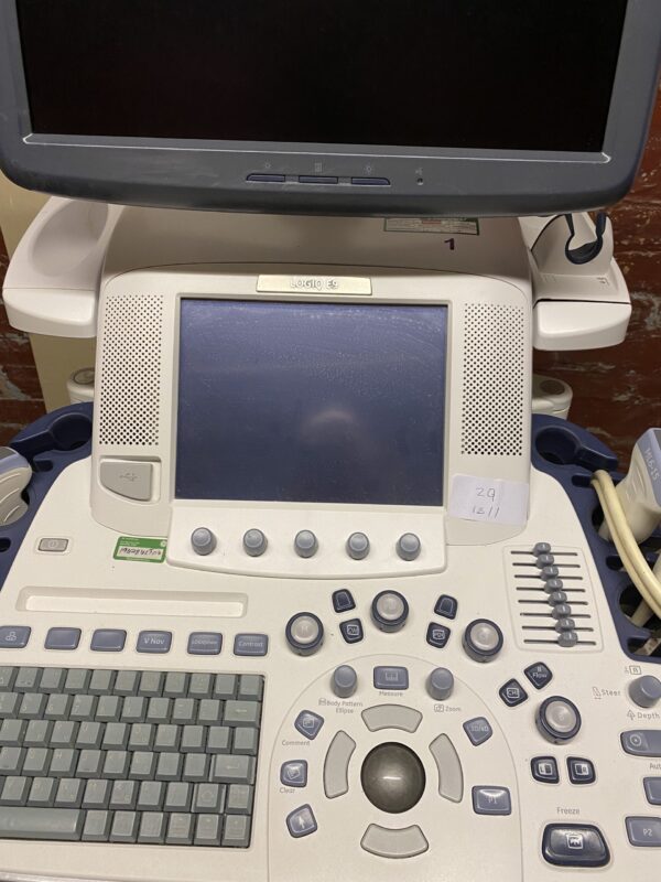 GE Logiq E9 Flat Screen Ultrasound Scanner 2009 - Image 7